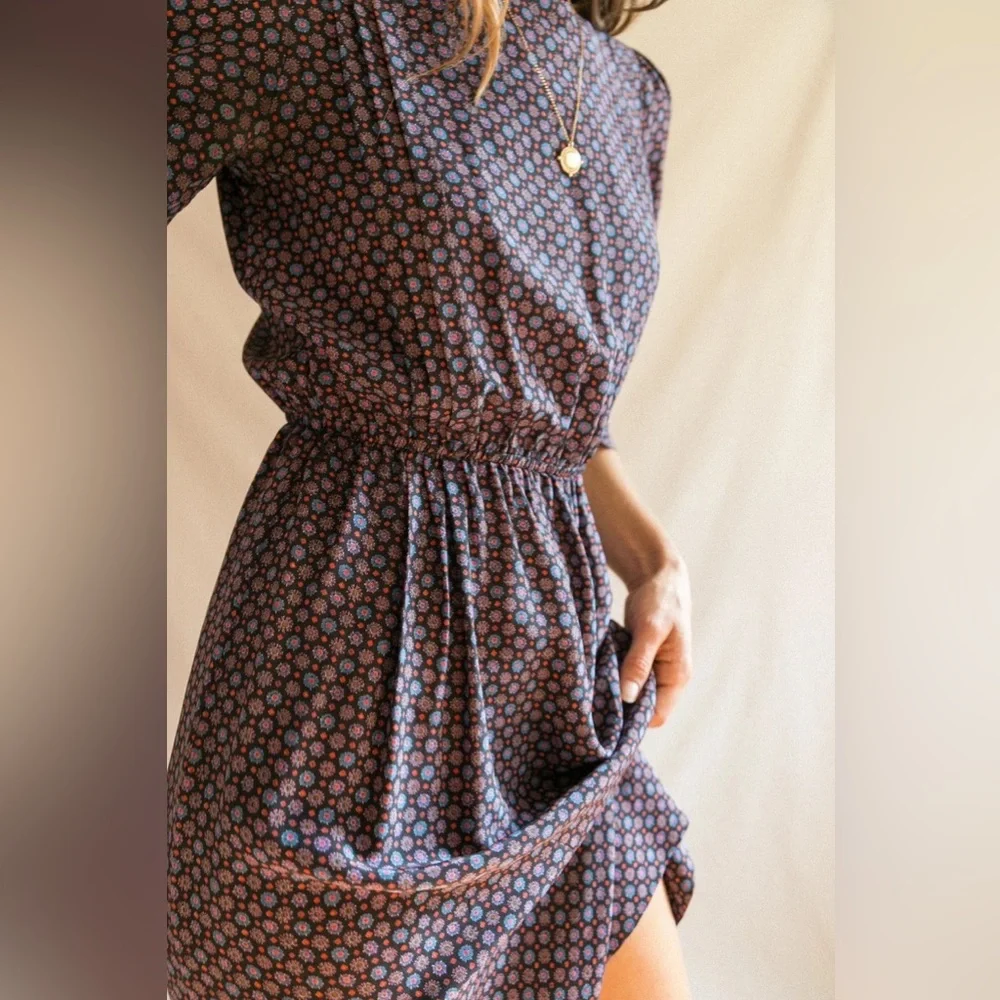 Silk Eaton's Dress - Picture 2 of 5